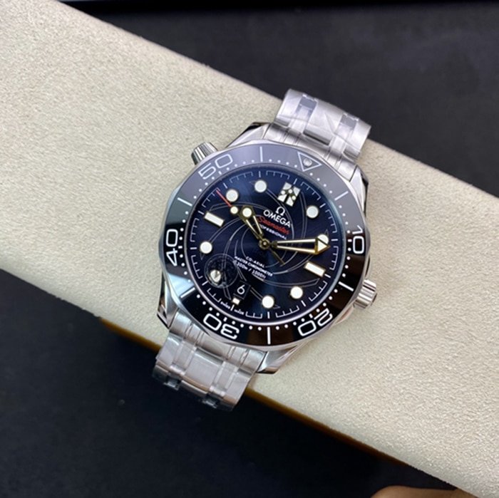 top-tier replica watch Omega men's blue dial Seamaster series steel bracelet watch front view