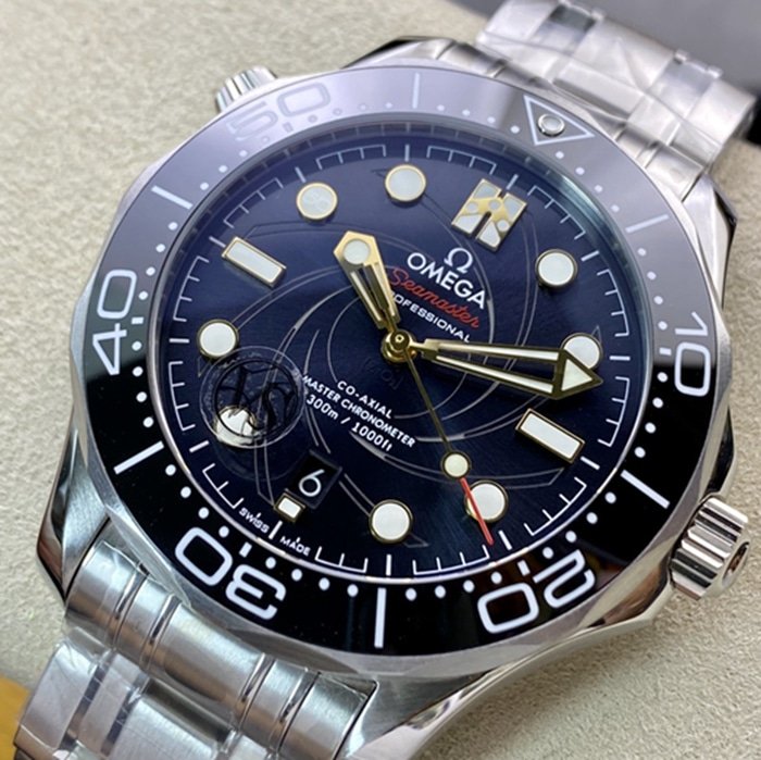 top-tier replica watch Omega men's blue dial Seamaster series steel bracelet watch front view
