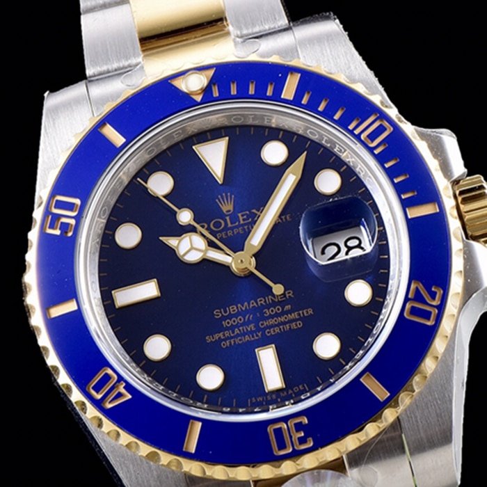 top-tier replica watch Rolex men's blue dial Submariner series steel bracelet watch front view