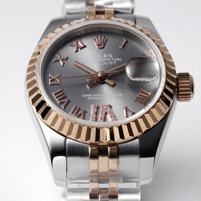 Top-tier replica watch Rolex women's gray plate Datejuststeel bracelet watch front view