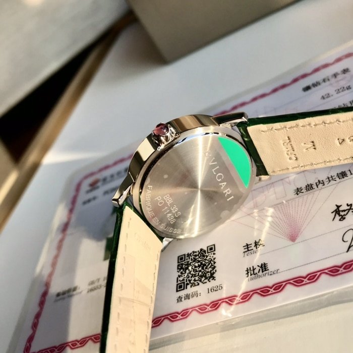 top-tier replica watch Bvlgari women's white dial automatic movementleather strap watch side view