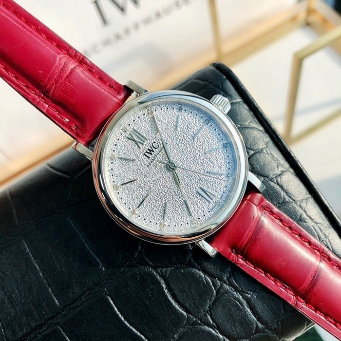 Super Clone IWC Portofino Automático 34 Senhoras Mostrador Branco Caixa de Aço Relógio com Pulseira de Elegância Atemporal — luxury replica watch guide | Watch Replica Expert