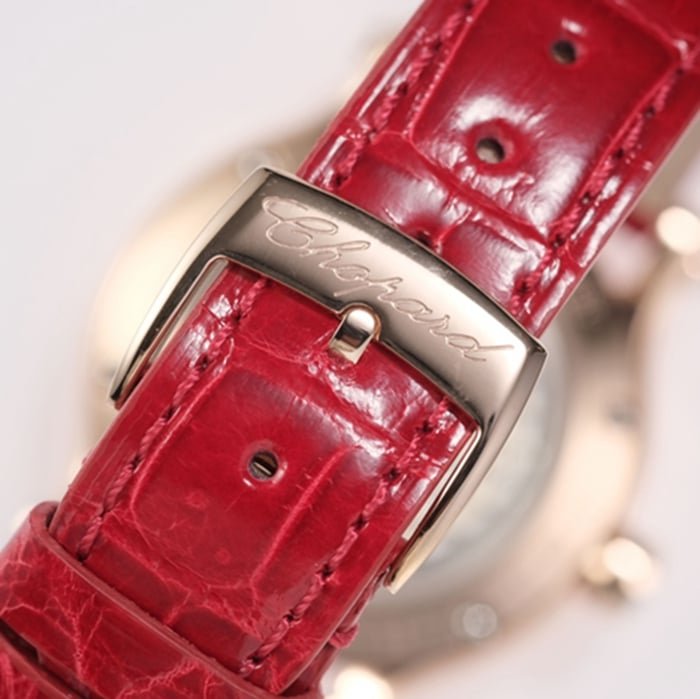 Top-tier replica watch Chopard women's white dial red band happy diamond series leather strap watch clasp picture