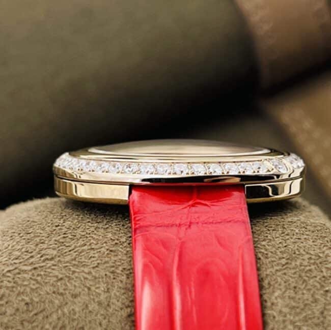 top-tier replica watch Piaget men's V3 upgraded version red plate red strap time series watch detail shots