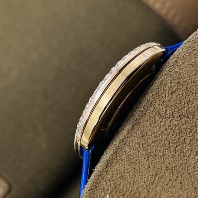 Top-tier replica watch Countess blue dial blue belt time series leather strap watch side view