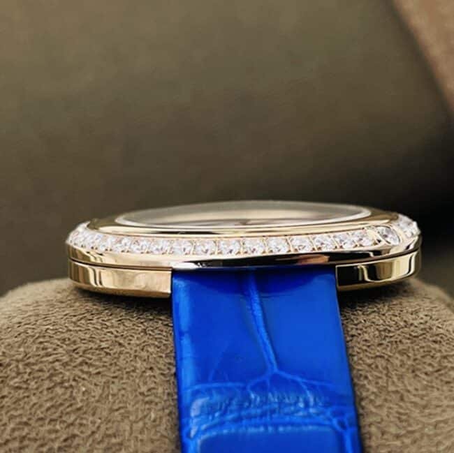top-tier replica watch Countess blue dial blue belt time series leather strap watch detail shots