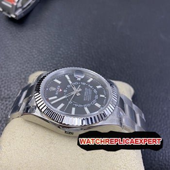 Rolex Oyster Perpetual m124300 Aço Inoxidável Escovado: Qualidade Autêntica e Análise de Movimento Cinético — detailed review and buying guide | Watch Replica Expert