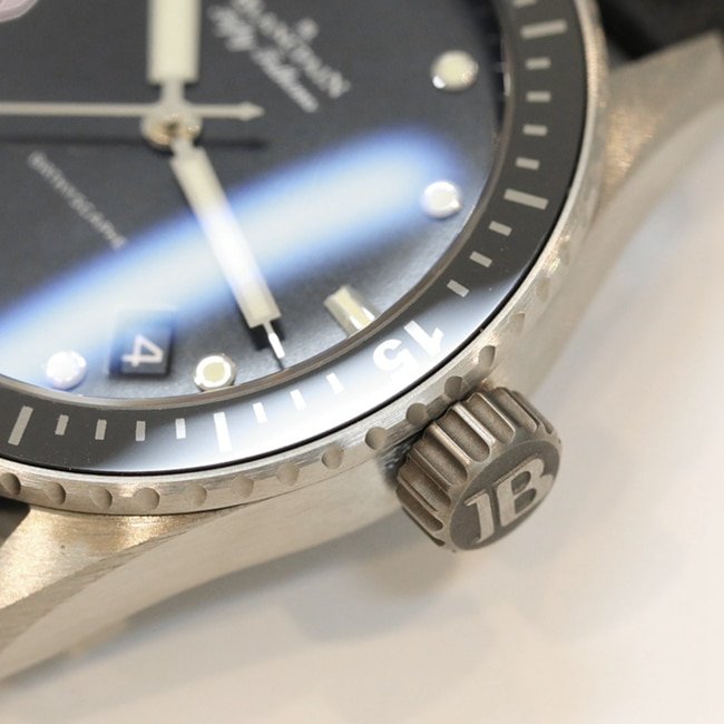 GF Factorytop-tier replica watch Blancpain fifty fathom series men's black dial black belt automatic movement watch detail shots