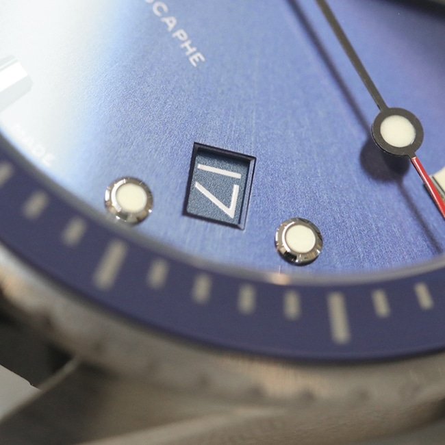 top-tier replica watch Blancpain men's blue dial nylon strap fifty fathom series watch detail shots