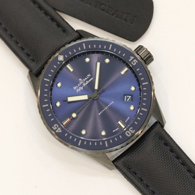 top-tier replica watch Blancpain men's blue dial nylon strap fifty fathom series watch front view