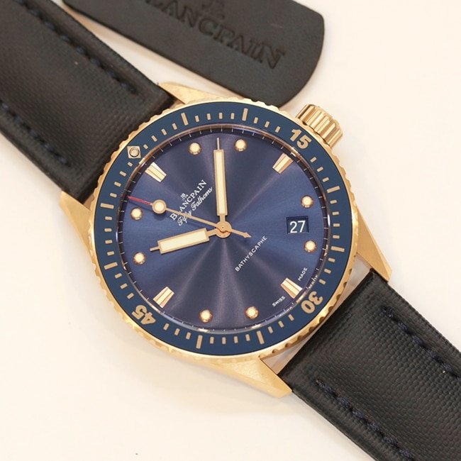 top-tier replica watch Blancpain men's blue dial nylon strap fifty fathom series front view