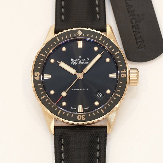 GF Factorytop-tier replica watch Blancpain men's black dial black belt nylon belt fifty fathom series watch front view