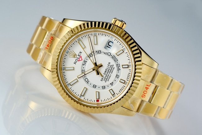 top-tier replica Rolex men's white dial gold belt Navigator series automatic movement watch front view