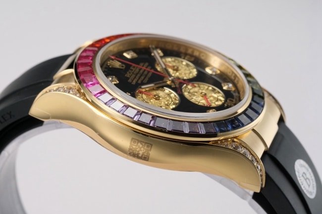 top-tier replicaRolex men's black dialrubber strap new Daytona automatic movement watch side view