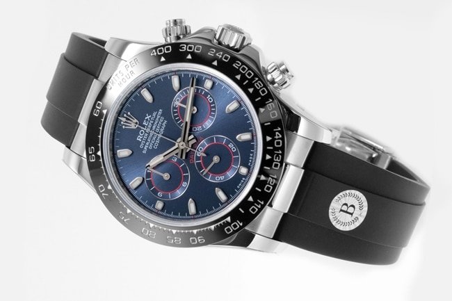 top-tier replica Rolex men's blue dialrubber strap Cosmograph Daytona automatic movement watch side view