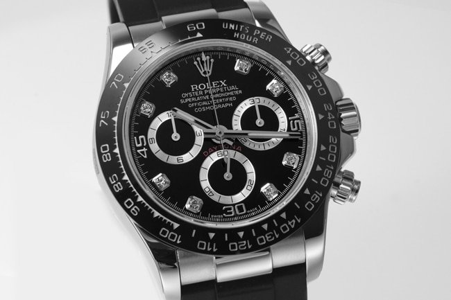 top-tier replicaRolex men's black dialrubber strap universe Daytona automatic movement watch front view