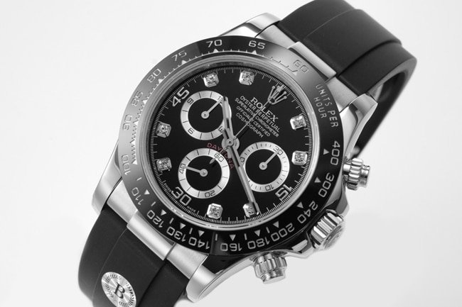 top-tier replicaRolex men's black dialrubber strap universe Daytona automatic movement watch front view
