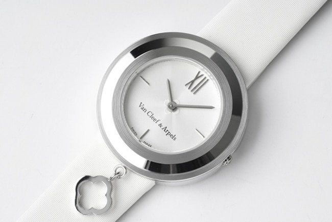 top-tier replica Van Cleef & Arpels women's white dial white leather strapCharms Goldleather strapquartz watch front view