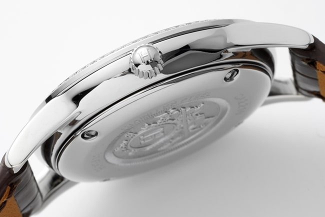 Top-tier replica Hermès women's white dial black belt quartzleather strap watch side view
