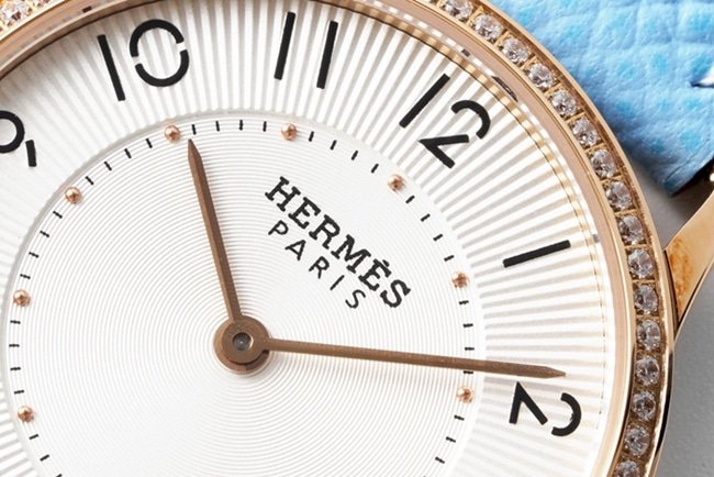 top-tier replica Hermes Slim d’Hermes women’s white dial blue belt quartzleather strap watch detail shots