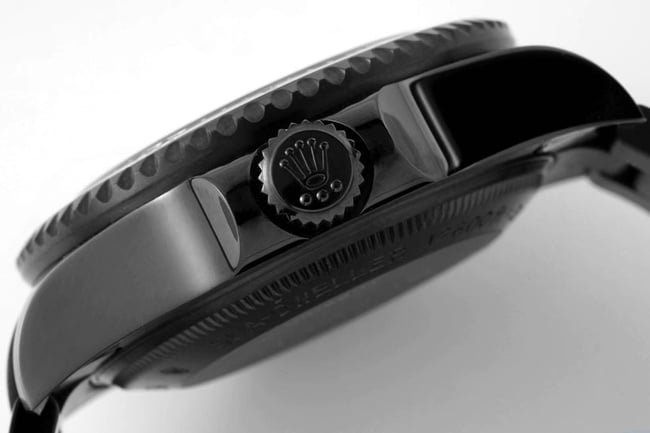 Rolextop-tier replica men's black dialsteel braceletSubmariner customized version mechanical watch side view