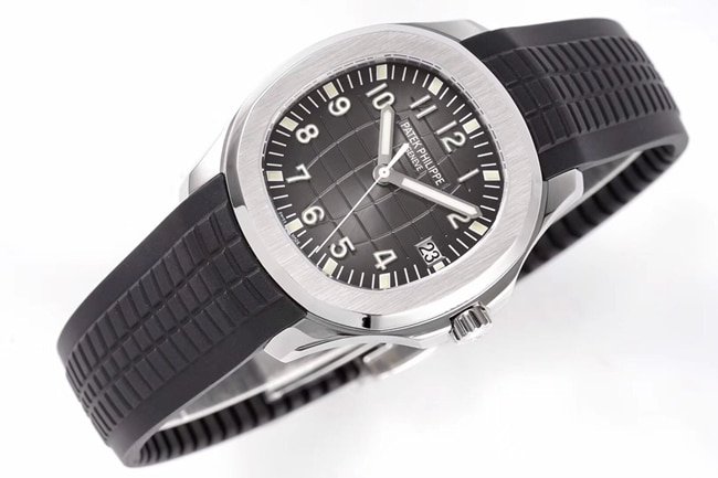 ZF FactoryPatek Philippetop-tier replicahigh-quality replica watch men's black dialrubber strap submarine explorer series mechanical watch front view
