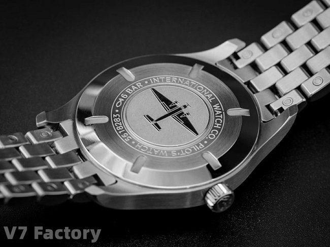 V7 factory IWC top-tier replica watch men's black dialsteel bracelet mechanical ultimate version mark eighteen series watch back cover picture