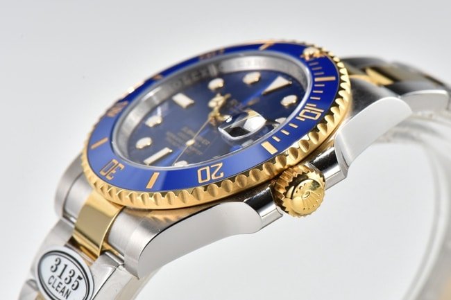 CLEAN FactoryRolextop-tierhigh-quality replica watch blue dial gold belt v4 latest version 18k mechanical watch side view