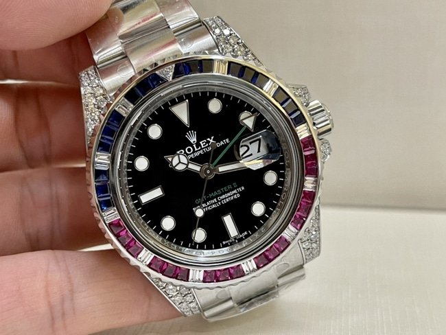 Rolextop-tier replica watch men's black dialsteel bracelet Rainbow Di mechanical watch front view
