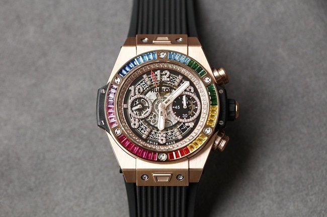 Top Replica Hublot Faux-Uhr für Herren, weißes Zifferblatt, Kautschukarmband, mechanischer Chronograph der BigBang-Serie mit Automatikwerk HUB1242 7750 — luxury replica watch guide | Watch Replica Expert