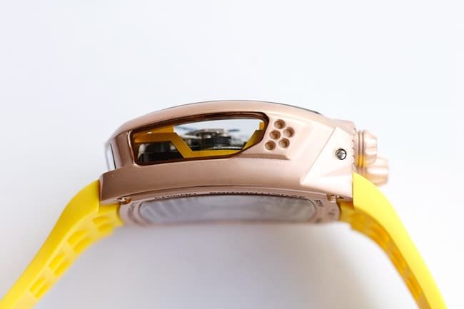 Bugatti Veyron top-tier replica watch men's black dial mechanical yellow rubber strap men's watch side view