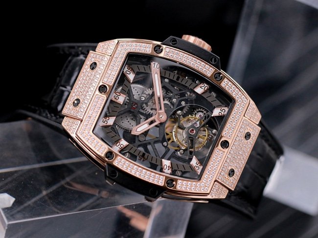 Hublottop-tier replica watch men's black dial black belt MASTERPIECE series tourbillon mechanical leather strap watch front view