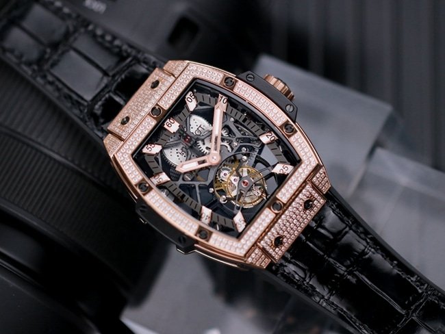 Hublottop-tier replica watch men's black dial black belt MASTERPIECE series tourbillon mechanical leather strap watch front view