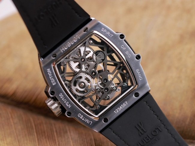 Hublot high-quality replica watch men's black dial black belt manual winding tourbillonMASTERPIECE series mechanical leather strap watch movement picture