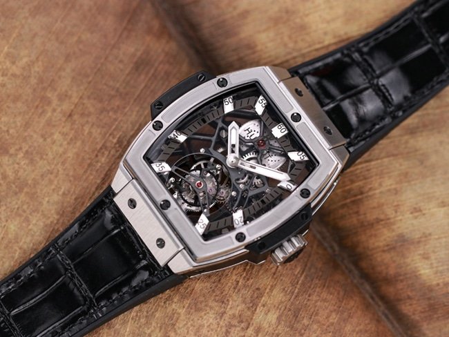 Hublot high-quality replica watch men's black dial black belt manual winding tourbillonMASTERPIECE series mechanical leather strap watch front view