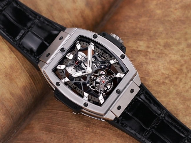 Hublot high-quality replica watch men's black dial black belt manual winding tourbillonMASTERPIECE series mechanical leather strap watch front view