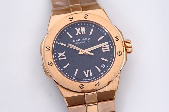 top-tier replicaChopardhigh-quality replica watch men's blue dial gold steel braceletALPINE EAGLE series 41mm automatic movement watch front view