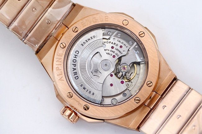 top-tier replicaChopardhigh-quality replica watch men's blue dial gold steel braceletALPINE EAGLE series 41mm automatic movement watch movement picture