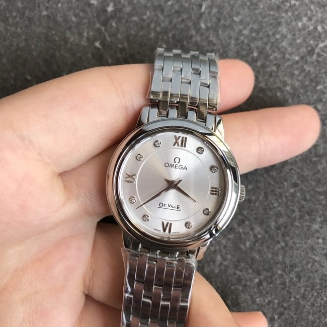 DK factory Omegatop-tier replica watch women's white dialsteel bracelet new Diefei series natural real diamond quartz watch front view
