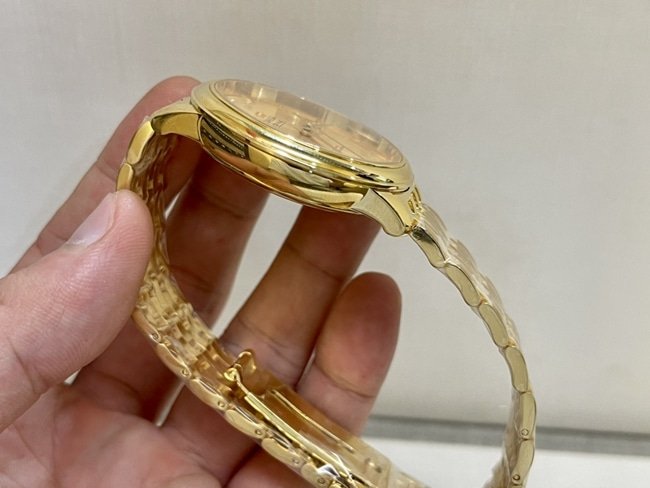 top-tier replica watch Omega men's gold plate gold steel bracelet Diefei series 41mm natural real diamond mechanical watch side view