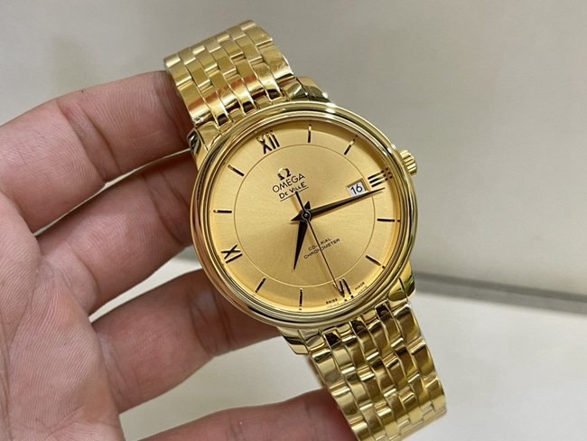 top-tier replica watch Omega men's gold plate gold steel bracelet Die Fei series 41mm natural real diamond mechanical watch front view