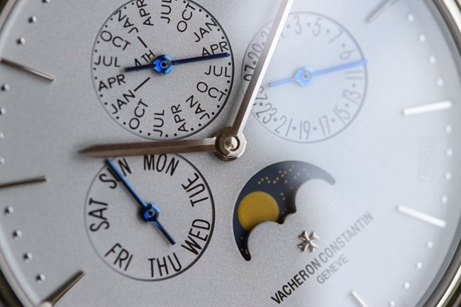 top-tier replica watch Vacheron Constantin men's white dial blue belt heritage series leather strap automatic movement watch detail shots