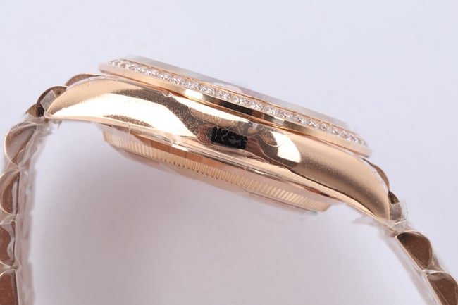 EW Factorytop-tier replica watch Rolex men's gold disc steel braceletday displayDatejust mechanical new watch side view