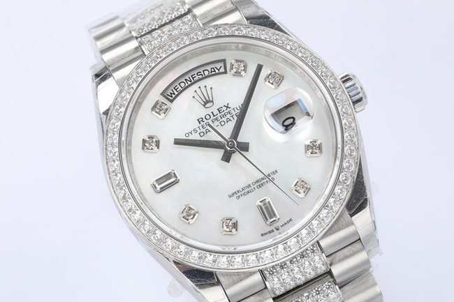 EWtop-tier replica watch Rolex men's white dialsteel bracelet 2021 new day displayDatejust mechanical watch front view