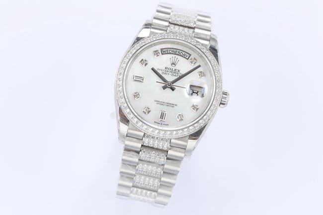 EWtop-tier replica watch Rolex men's white dialsteel bracelet 2021 new day displayDatejust mechanical watch front view