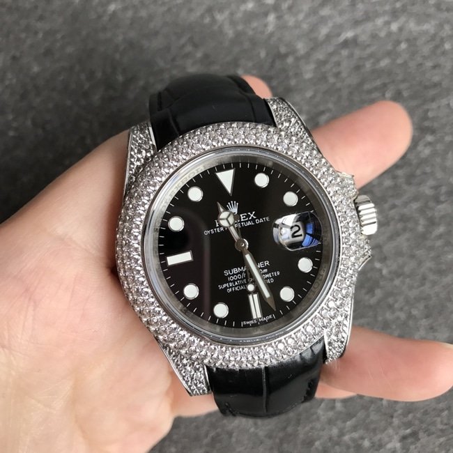 top-tier replica watch Rolex men's black dial black belt Submariner series fully automatic movementleather strap watch front view