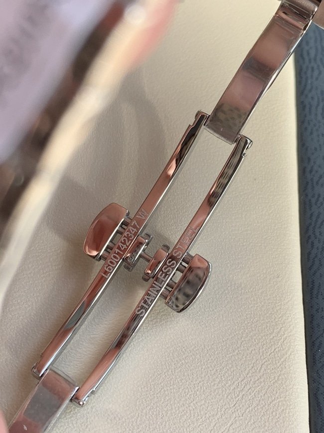 top-tier replica watch Longines women's white dialsteel bracelet casual fashion quartz Jialan series watch clasp picture