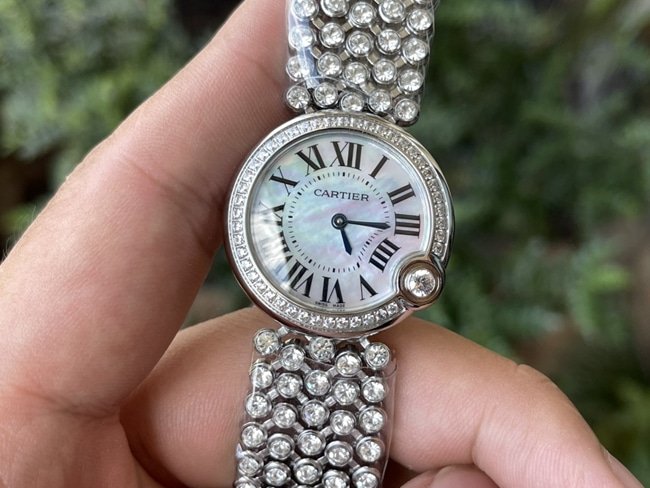 Montre à quartz Cartier pour femme avec cadran blanc et bracelet en acier série Ballon Bleu – Version synchronisée 30 mm de haute qualité — luxury replica watch guide | Watch Replica Expert