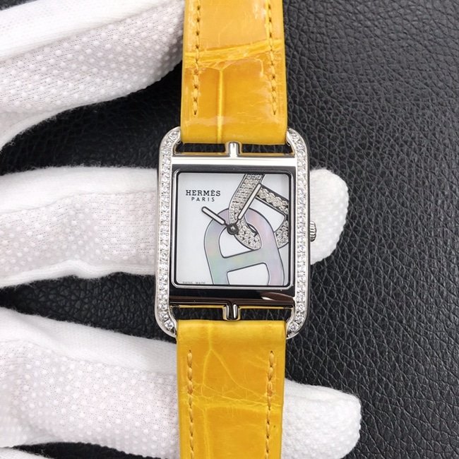 YFtop-tier replica watch Hermès white dial yellow belt quartzleather strap women's watch front view
