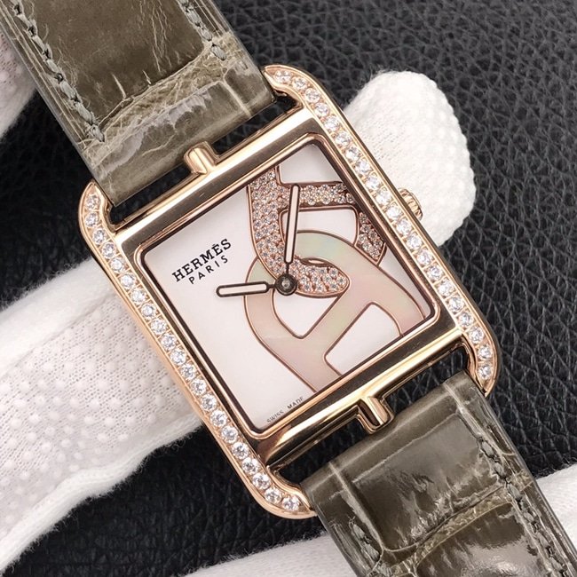 YF factory top replica watches Hermes women's white disk brown belt square steel belt quartz watch front view